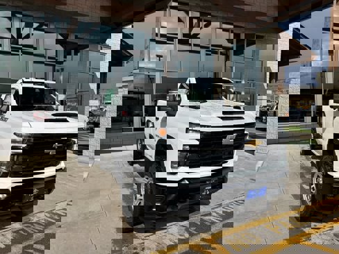 New 2025 Chevrolet Silverado 3500 W/T image 6