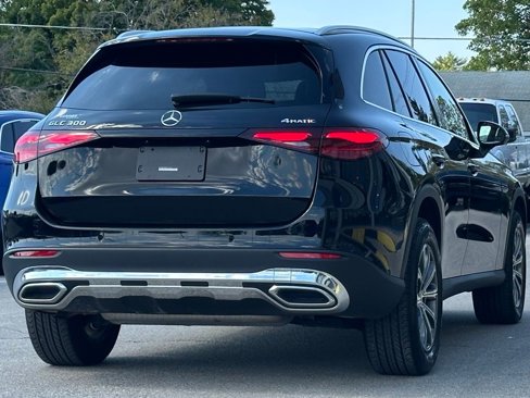 Used 2024 Mercedes-Benz GLC 300 4MATIC image 12
