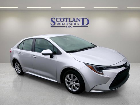 Used 2025 Toyota Corolla LE image 4