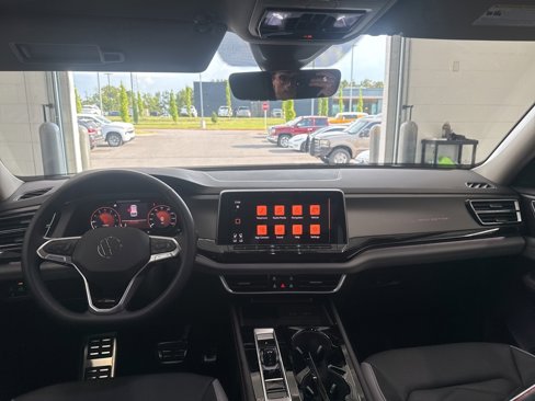 New 2026 Volkswagen Atlas Peak Edition image 10