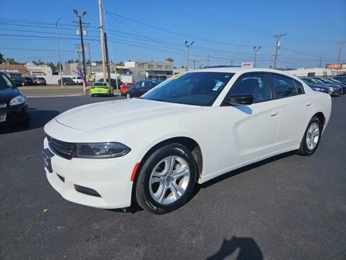 Used 2023 Dodge Charger SXT image 3