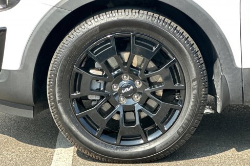 Used 2022 Kia Telluride EX w/ EX Premium Package image 34