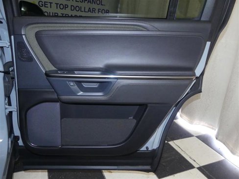 Used 2025 Rivian R1S Adventure image 31