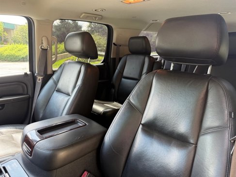 Used 2011 GMC Yukon XL Denali image 13