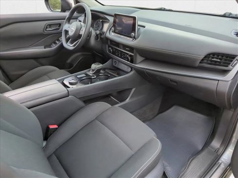 Used 2024 Nissan Rogue S image 23
