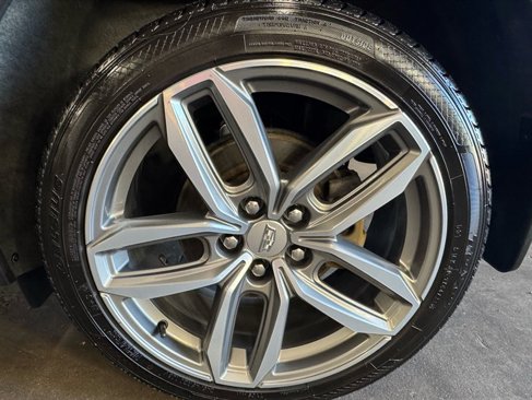 Used 2020 Cadillac XT4 Sport w/ Cold Weather Package image 11