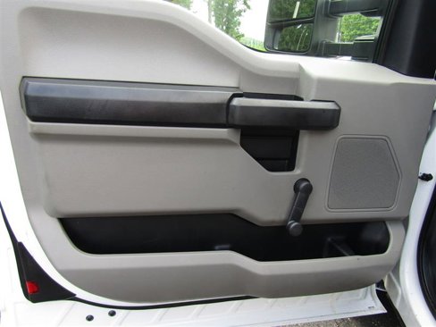 Used 2019 Ford F350 XL image 9