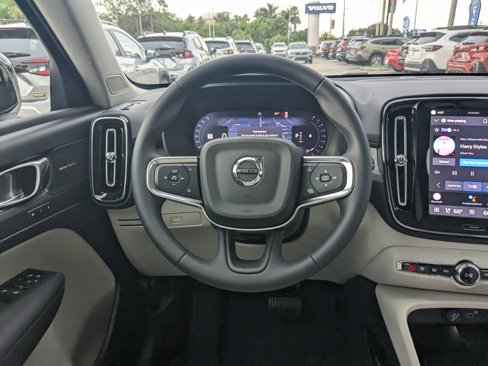 New 2026 Volvo XC40 B5 Ultra w/ Protection Package Premier image 17