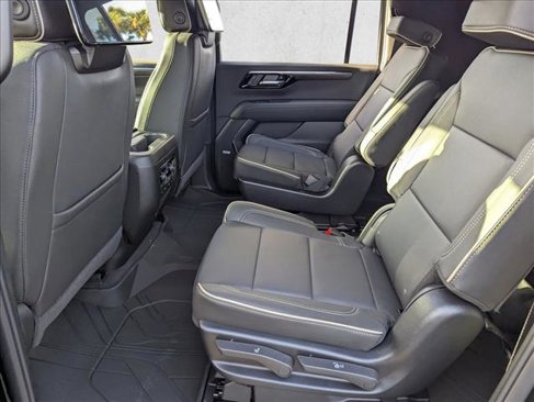 New 2026 Chevrolet Suburban Premier image 14