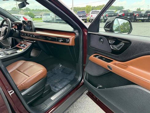 Used 2022 Lincoln Aviator Reserve w/ Equipment Group 201A image 12