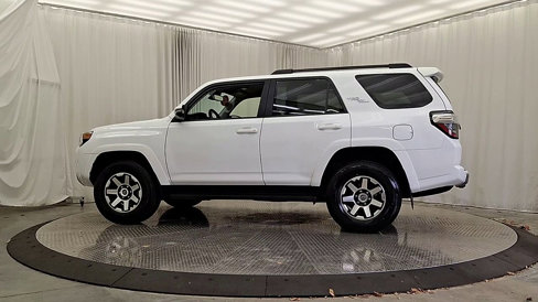 Certified 2024 Toyota 4Runner TRD Off-Road Premium image 2