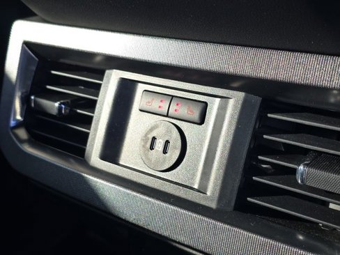 Used 2025 Ford F250 Platinum image 18