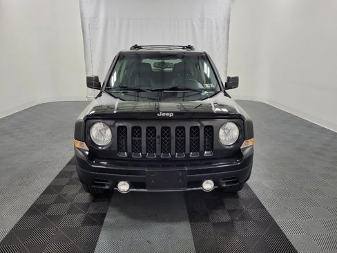 Used 2016 Jeep Patriot High Altitude image 14