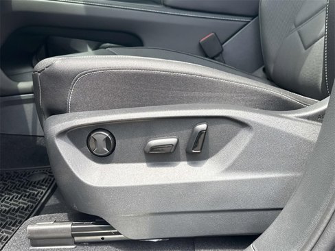 New 2025 Volkswagen Atlas SE image 12
