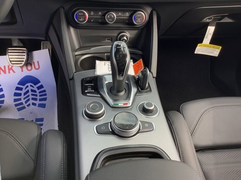 New 2025 Alfa Romeo Stelvio Sprint image 17