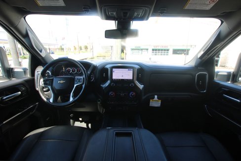 Used 2022 Chevrolet Silverado 3500 LTZ w/ LTZ Texas Edition image 14