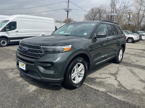 Certified 2022 Ford Explorer XLT w/ Class IV Trailer Tow Package image 3