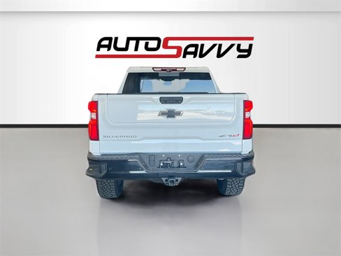 Used 2025 Chevrolet Silverado 1500 ZR2 w/ Technology Package image 6