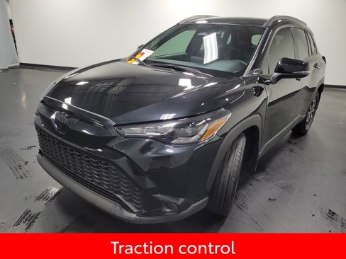 Used 2024 Toyota Corolla Cross SE image 4