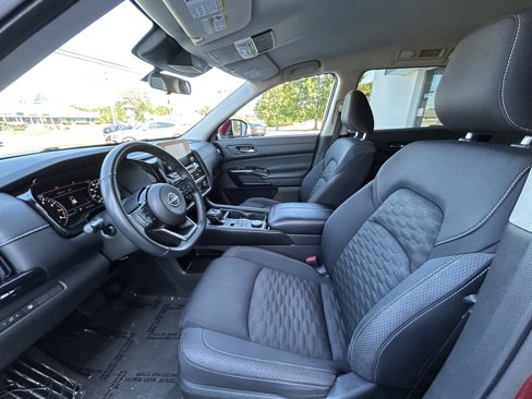 Used 2022 Nissan Pathfinder SV image 10
