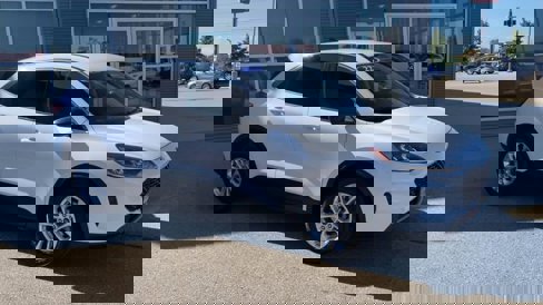 Certified 2022 Ford Escape SE w/ Cold Weather Package image 3