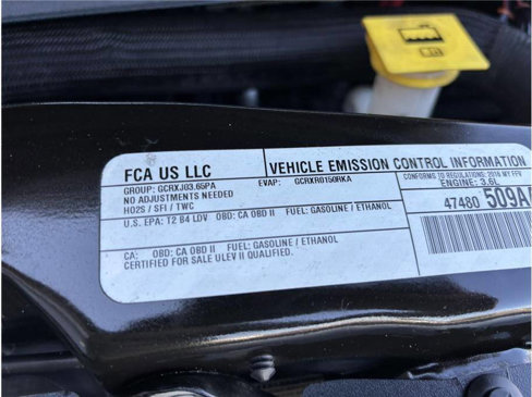 Used 2016 Chrysler Town & Country Touring image 22