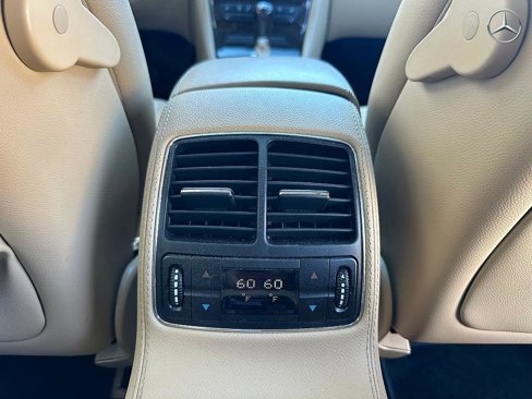 Used 2010 Mercedes-Benz CLS 550 w/ Premium I Pkg image 30