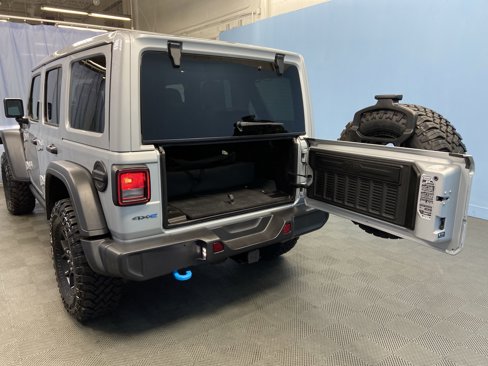 Certified 2024 Jeep Wrangler Willys image 33