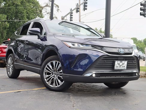 Used 2024 Toyota Venza XLE image 9