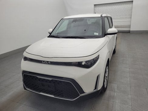 Used 2023 Kia Soul LX image 15