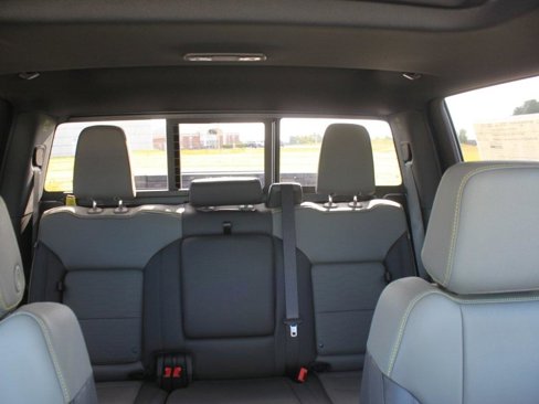 New 2026 Chevrolet Silverado 1500 ZR2 image 17