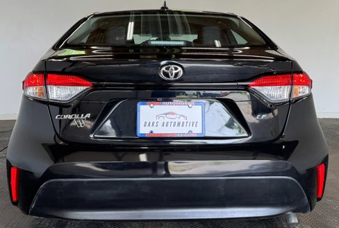Used 2024 Toyota Corolla LE image 2