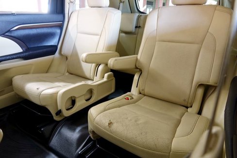 Used 2016 Toyota Highlander Limited image 38