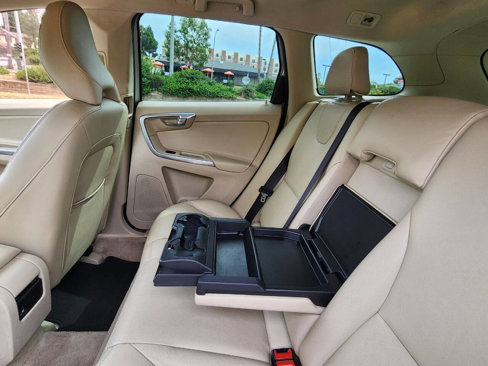 Used 2016 Volvo XC60 T5 Premier w/ Proximity Package image 25