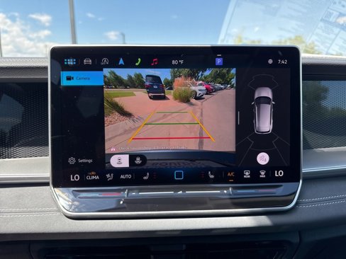 New 2025 Volkswagen Tiguan SE image 20