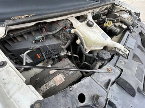 Used 2017 Chevrolet Express 3500 Extended image 9