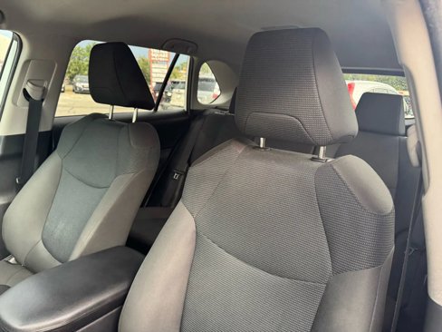 Used 2023 Toyota RAV4 LE image 7