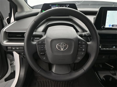 Used 2024 Toyota Prius LE image 5