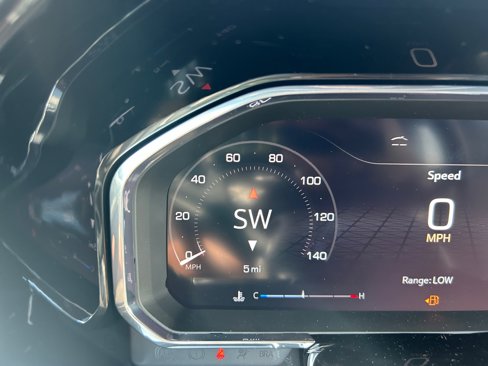 New 2026 GMC Sierra 1500 SLT image 2