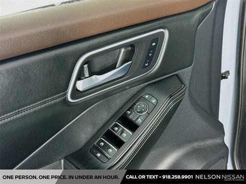 Used 2021 Nissan Rogue SL w/ Premium Package image 18