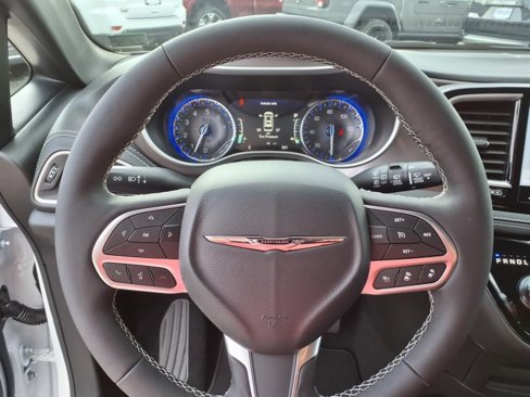 New 2026 Chrysler Pacifica Select image 11