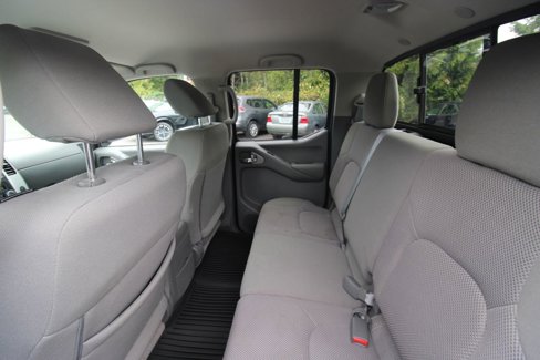 Used 2021 Nissan Frontier SV image 28