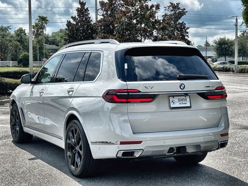 New 2026 BMW X7 xDrive40i w/ Premium Package image 11