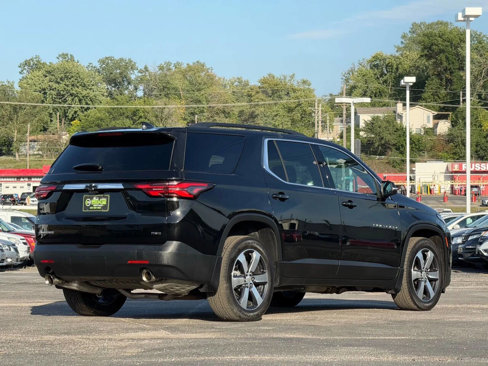 Used 2023 Chevrolet Traverse LT w/ LT Premium Package image 7