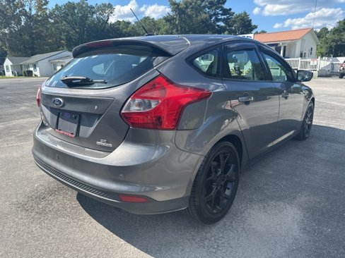 Used 2014 Ford Focus SE w/ Equipment Group 201A image 7