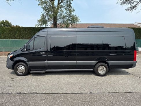 Used 2023 Mercedes-Benz Sprinter 3500 image 4