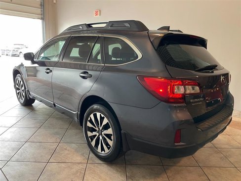 Used 2017 Subaru Outback 3.6R Limited image 5