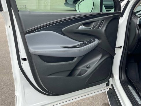 Used 2019 Buick Envision Essence image 28