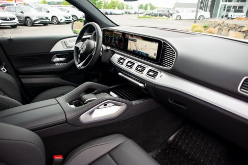 Used 2025 Mercedes-Benz GLE 350 4MATIC image 29