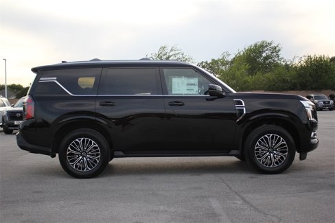 New 2026 Nissan Armada SL w/ Captain's Chari Seat Package image 4